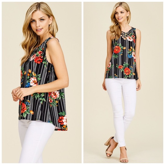 LAST 1! ❤️Crisscross Floral Striped Top! - Picture 7 of 7
